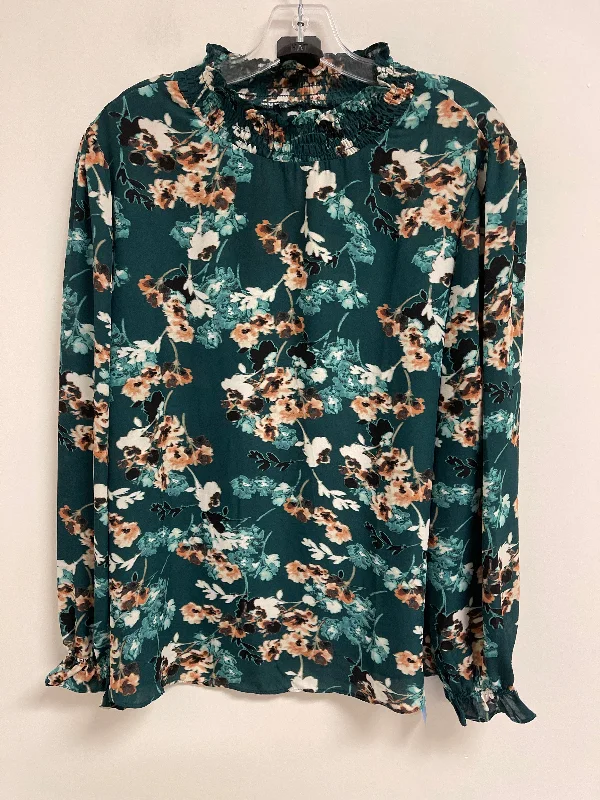 Top Long Sleeve By Clothes Mentor In Green, Size: L