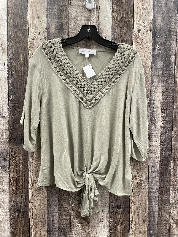 Top 3/4 Sleeve By Chelsea And Theodore In Green, Size: M