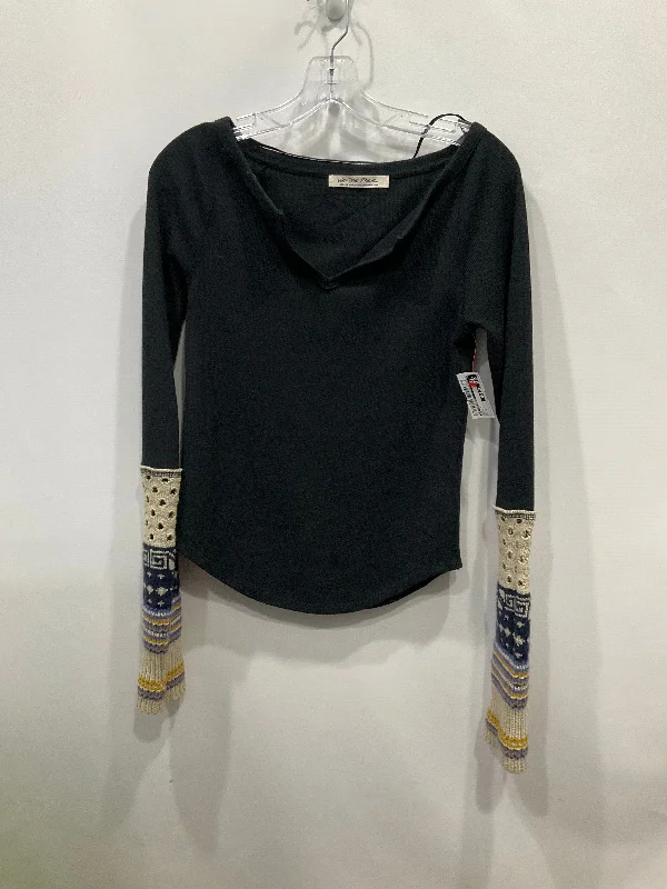 Top Long Sleeve By We The Free In Black, Size: M