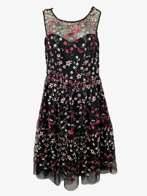 Review Delightful Embroidered Bloom Midi Dress Size 10